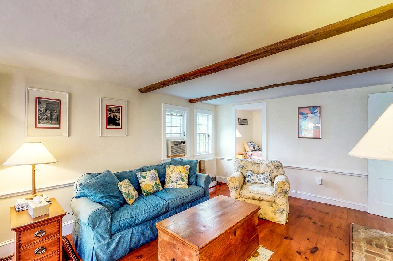 Koi Pond Cottage - thumb 7