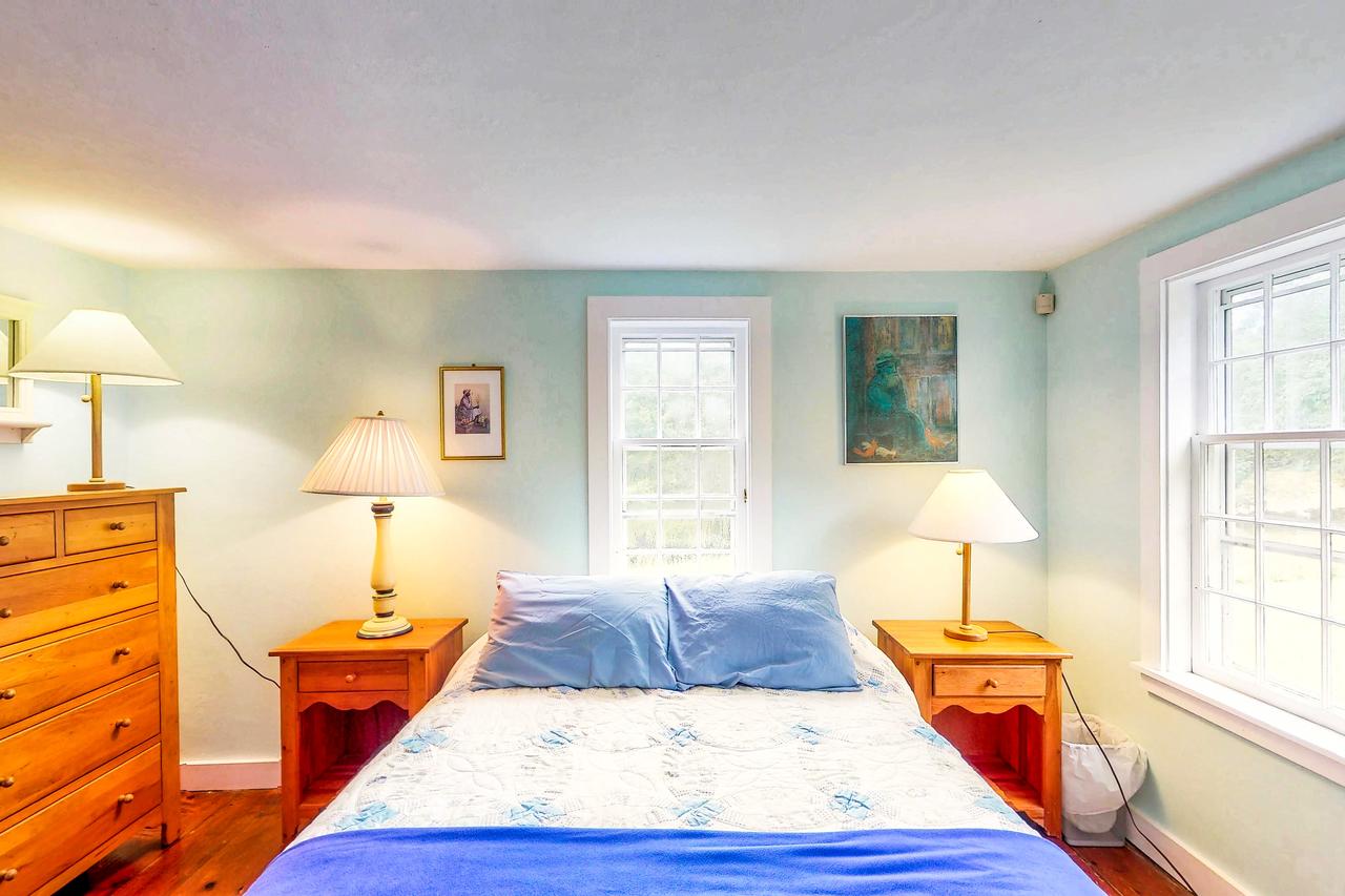 Koi Pond Cottage - thumb 18