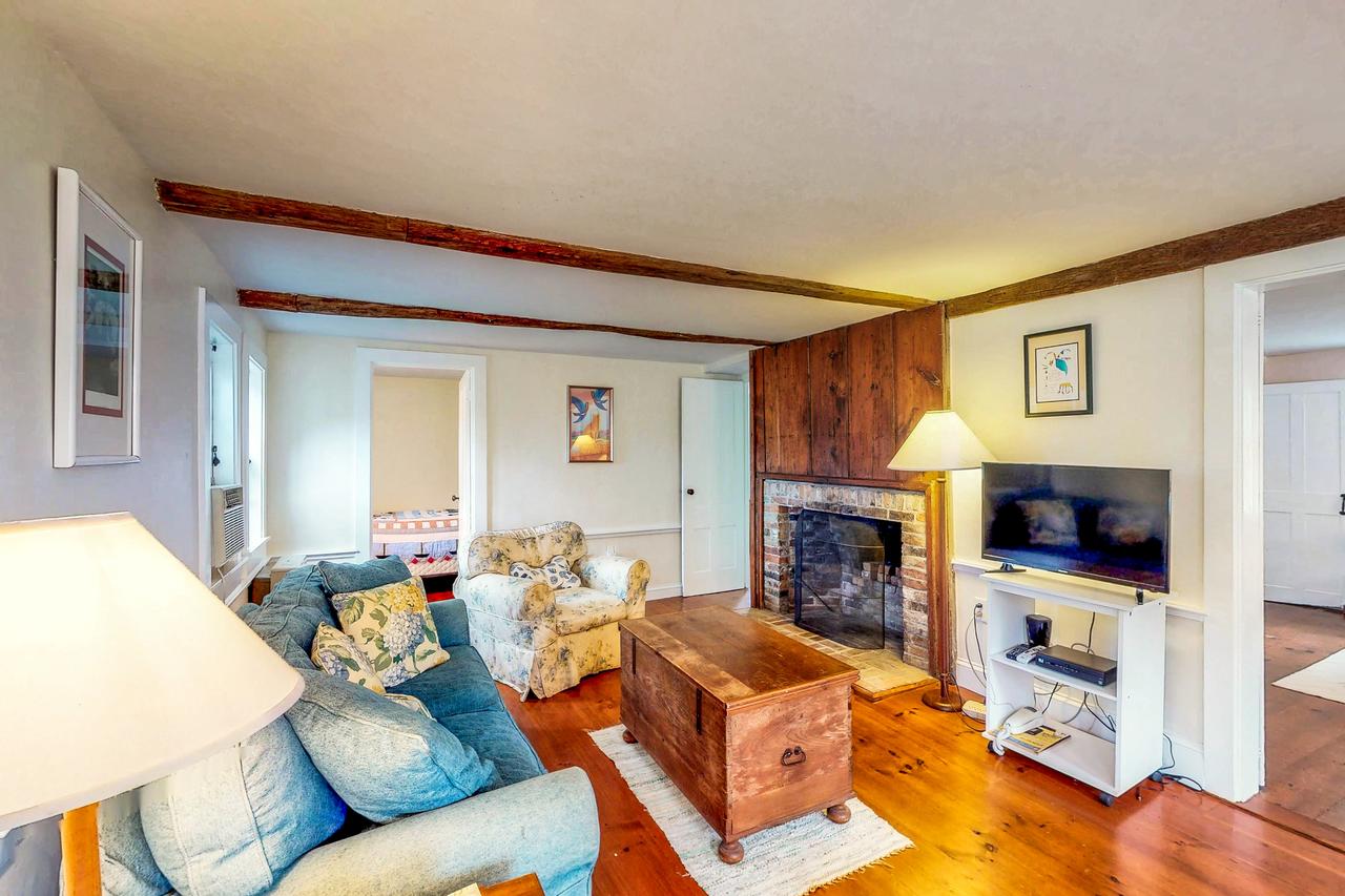 Koi Pond Cottage - thumb 8