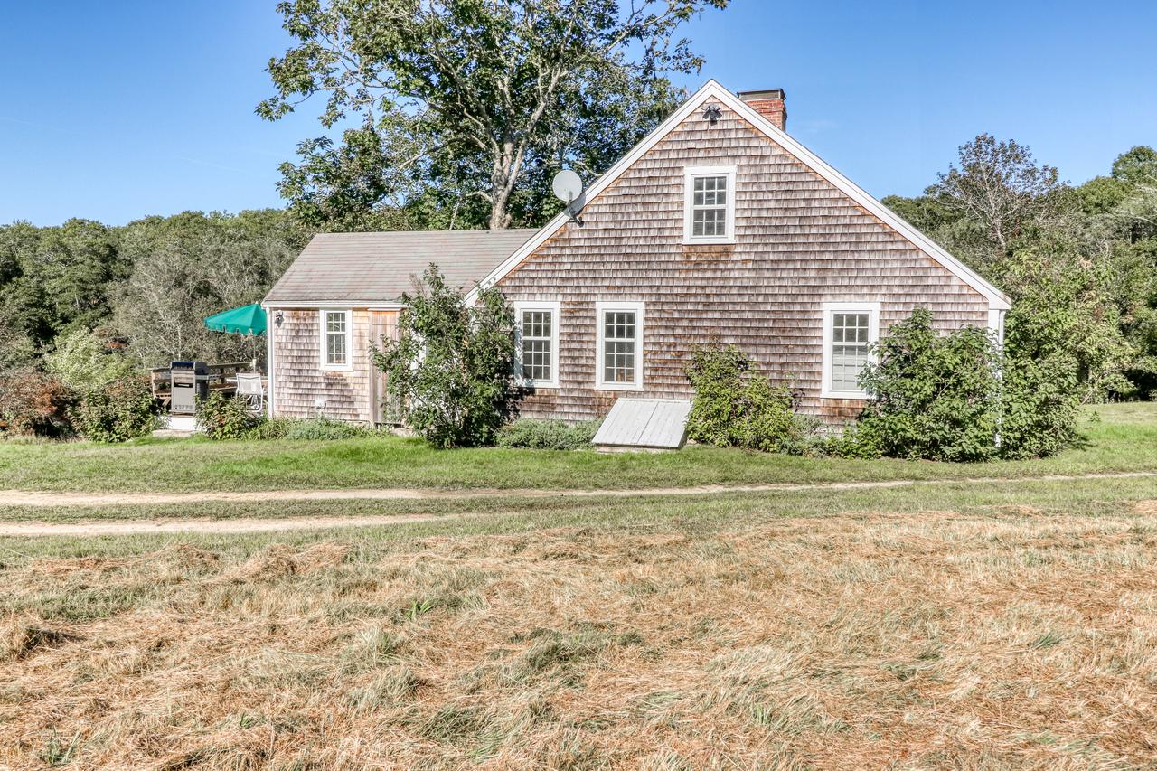 Koi Pond Cottage - thumb 24