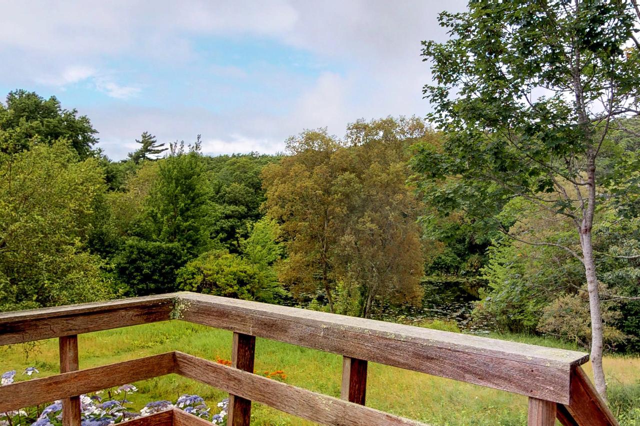 Koi Pond Cottage - thumb 33