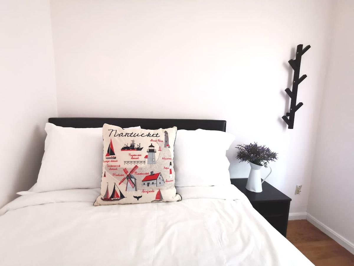 New 3bd Apt Walk To Airport/T Mins To DWTN/Casino - thumb 15