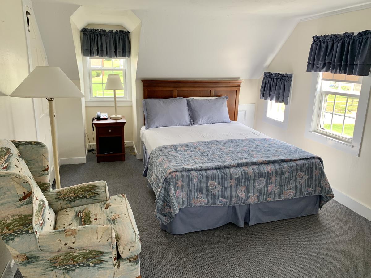 Lighthouse Inn Cape Cod - thumb 4