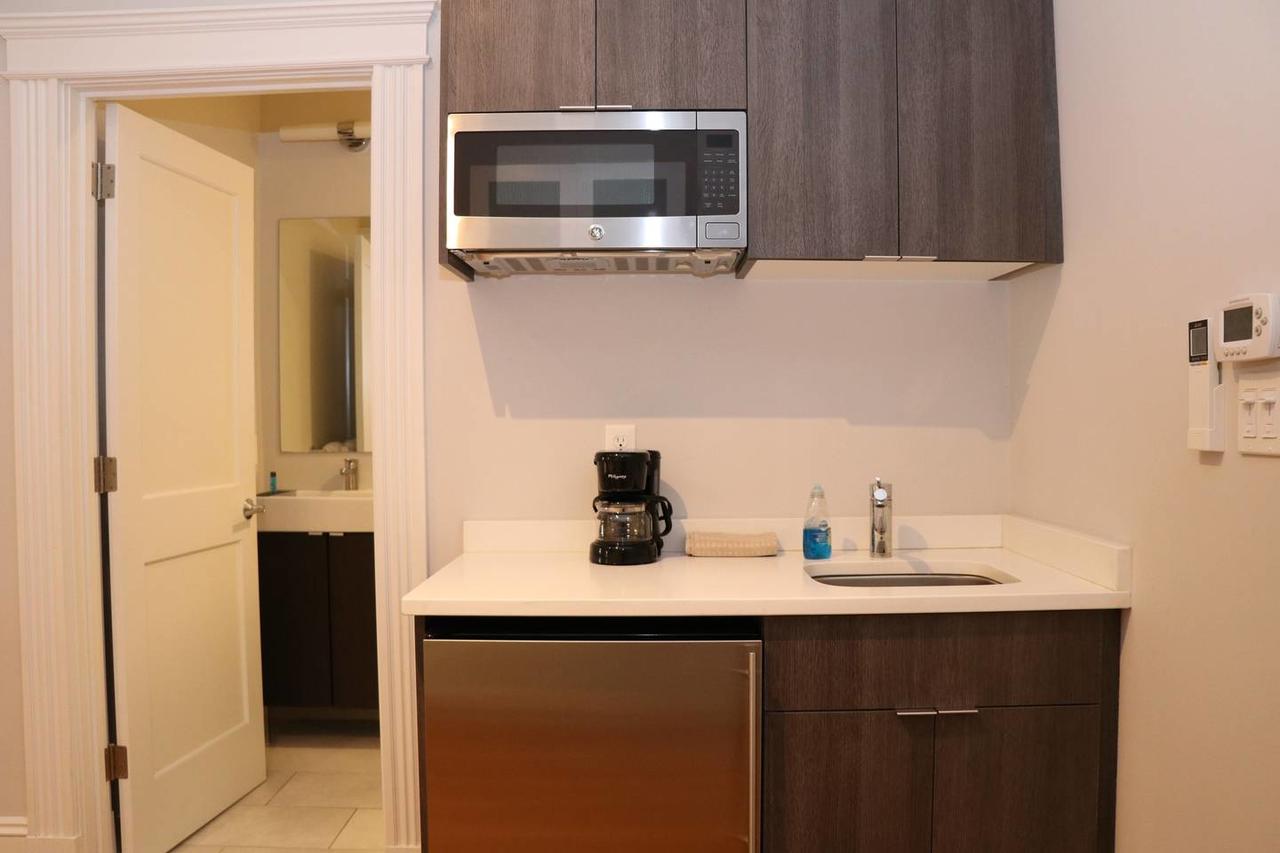 A Stylish Stay W/ A Queen Bed, Heated Floors.. #15 - thumb 10