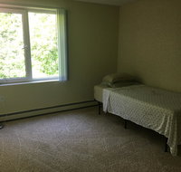 Room with private bathroom. Clean minimalist brand new. Swimming pool parking WiFi gym etc - Accommodation Massachusetts