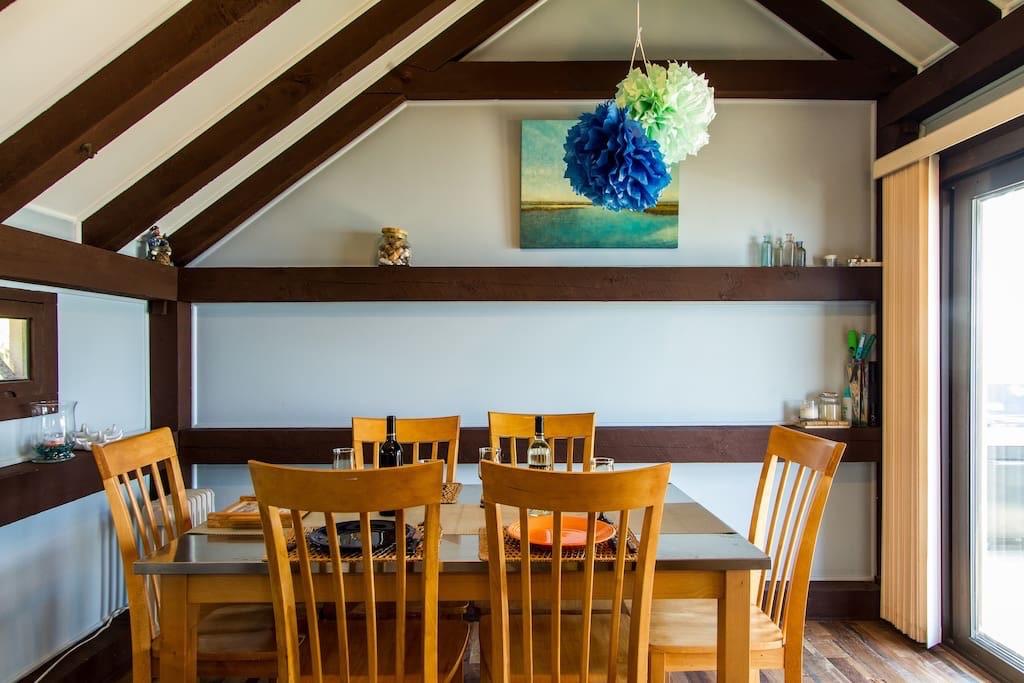 Spectacular Waterfront Cottage - thumb 5