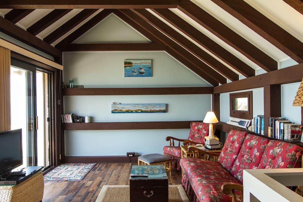 Spectacular Waterfront Cottage - thumb 8