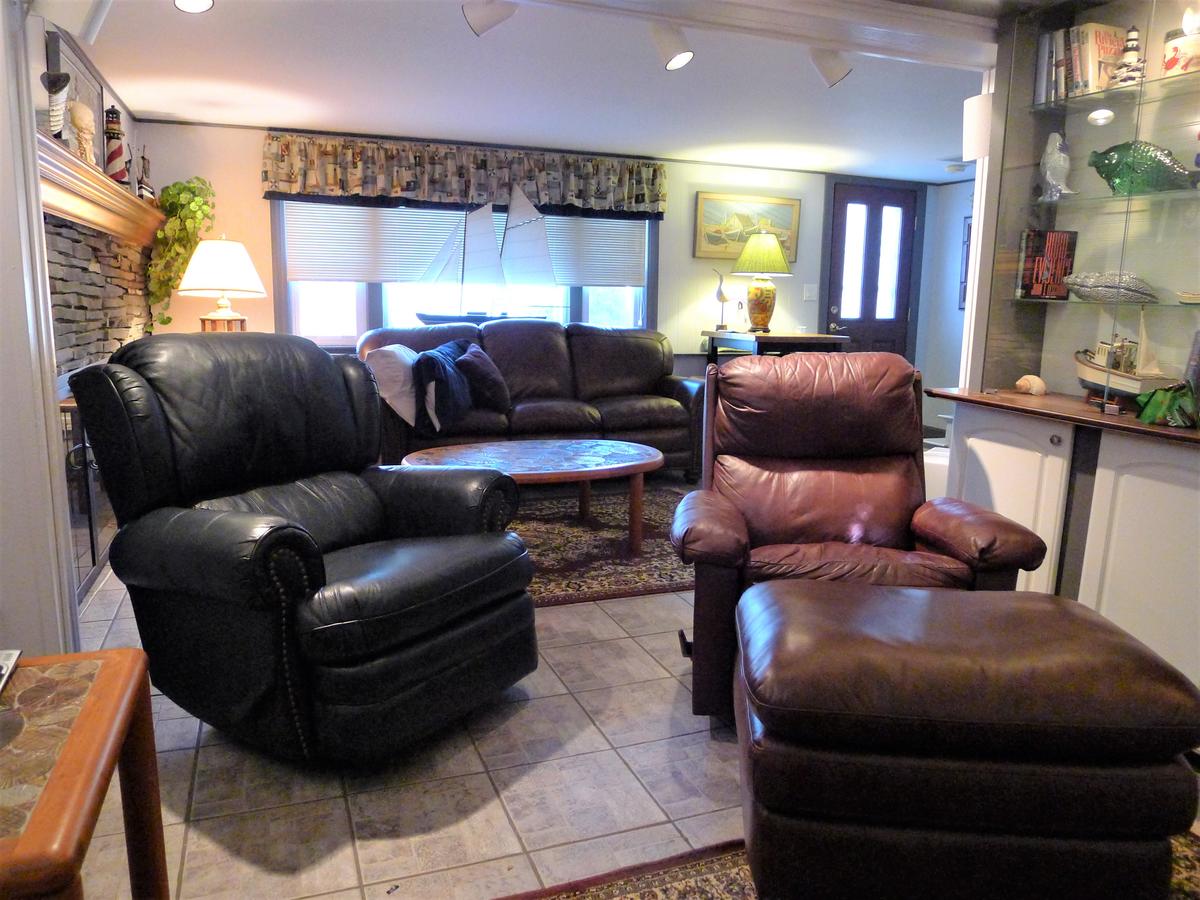 563 PLEASANT LAKE - 4 Bedroom - thumb 27