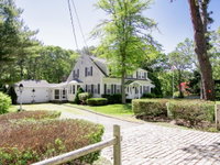 49 Brooks Rd Home Accommodation Massachusetts