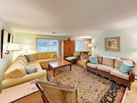 87 West Pond Rd Home Accommodation Massachusetts