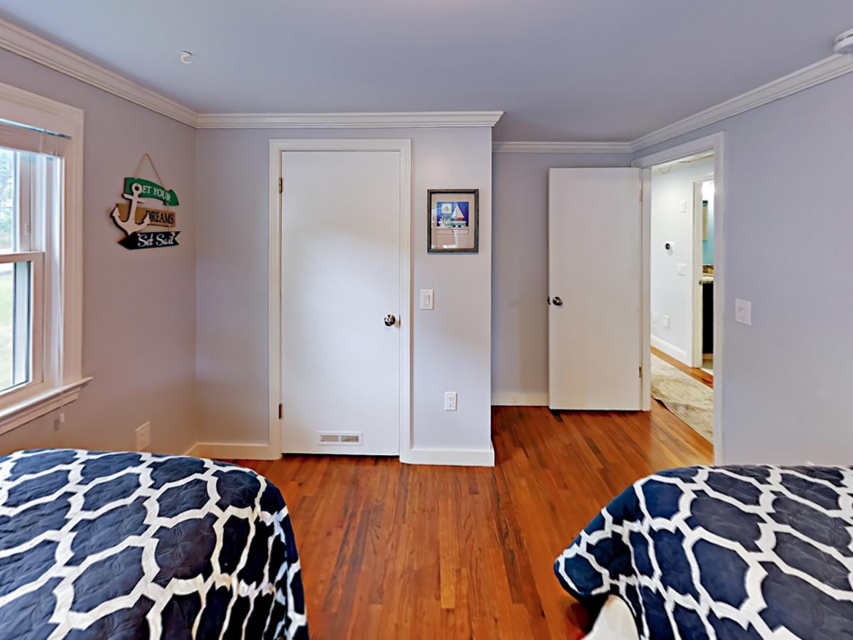 56 S Yarmouth Rd Home - thumb 3