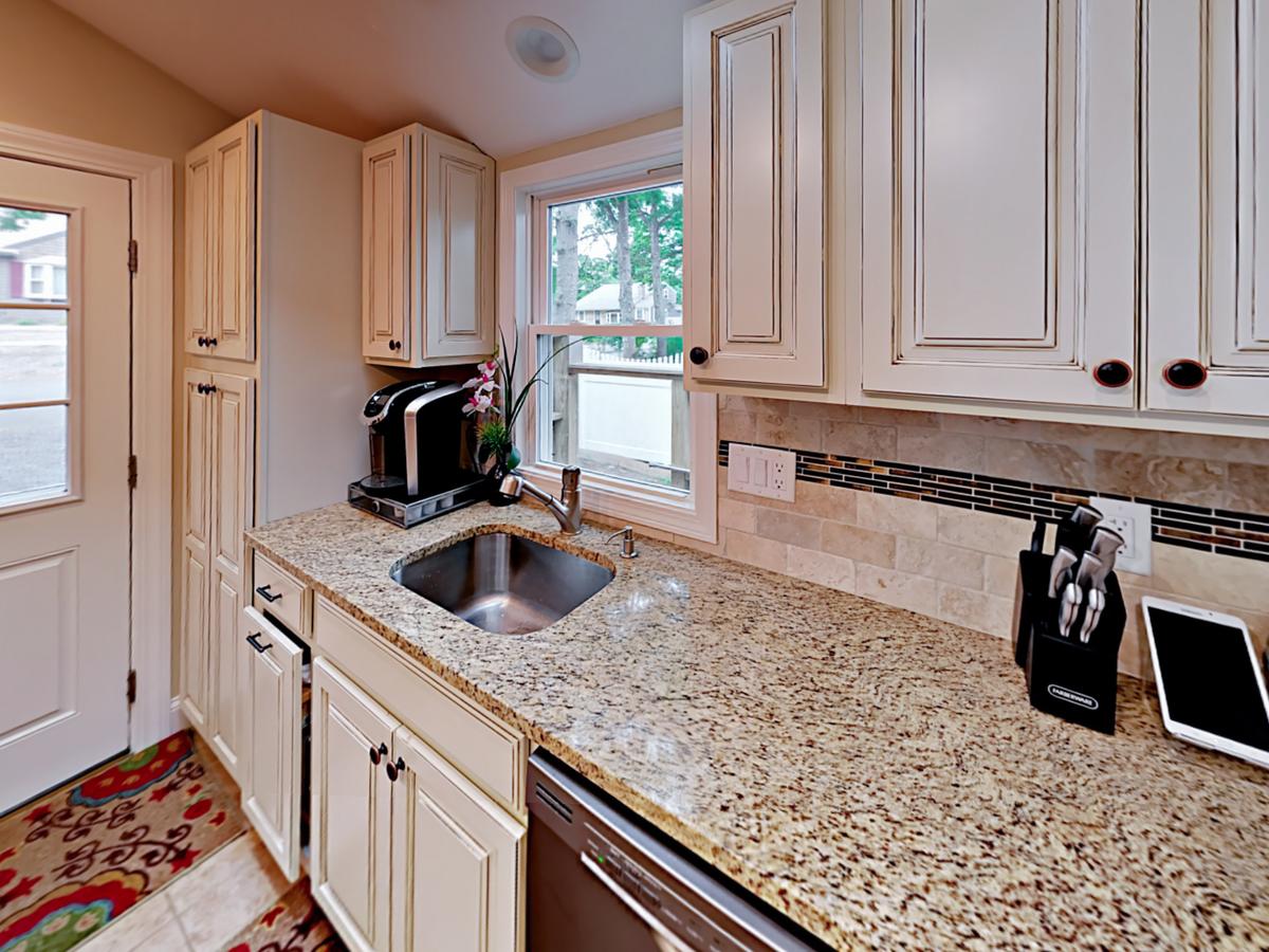 56 S Yarmouth Rd Home - thumb 6