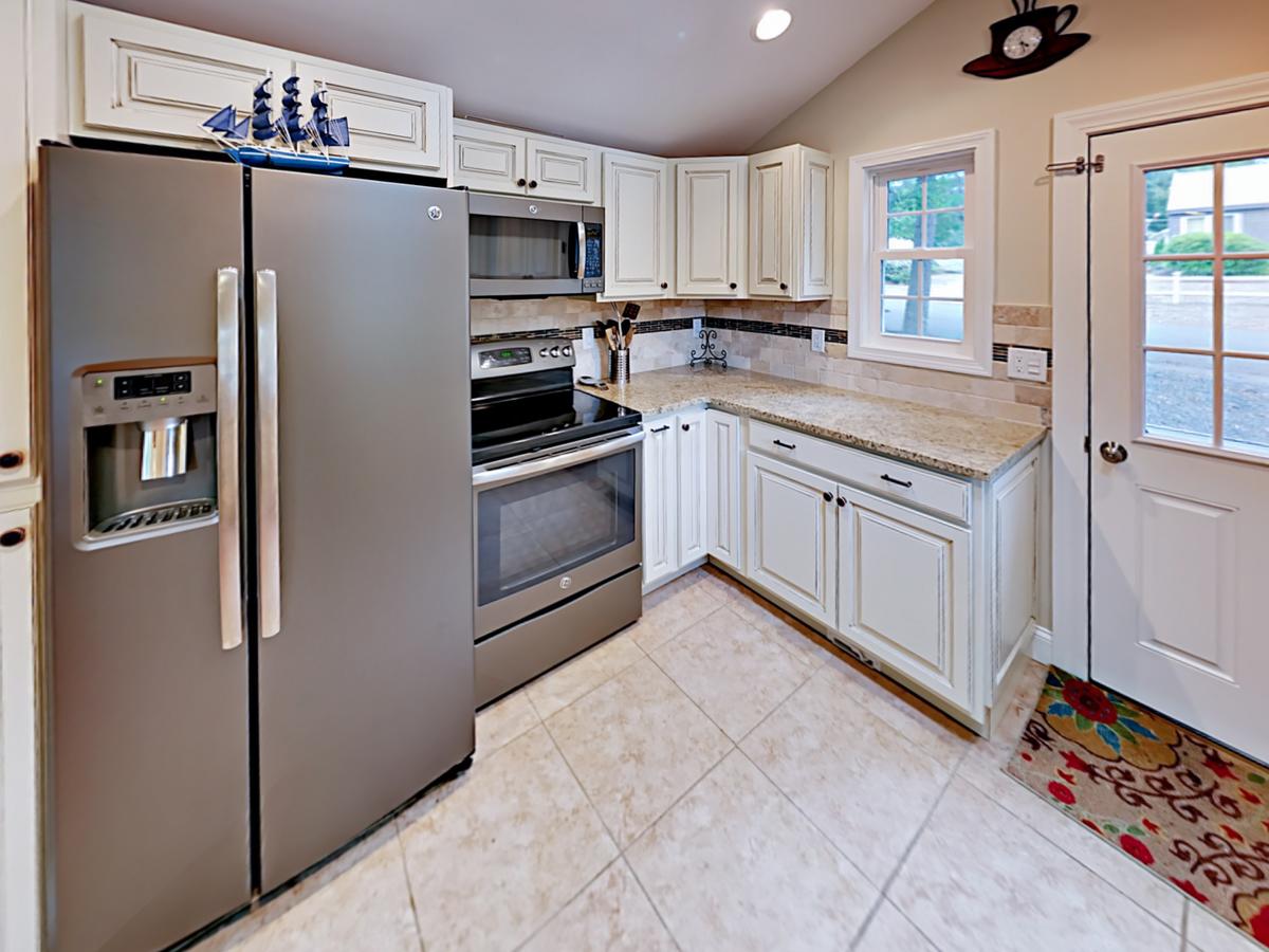 56 S Yarmouth Rd Home - thumb 4