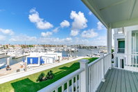 200 Piper Blvd Townhouse Accommodation Massachusetts