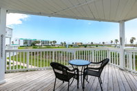 A Little Bit of Heaven MIBC115 Condo Accommodation Massachusetts