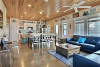 318 S Station 6 Home Accommodation Massachusetts