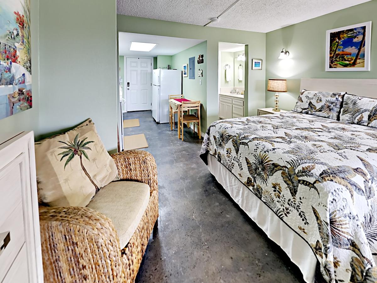 116 Sea Breeze Condo - thumb 9