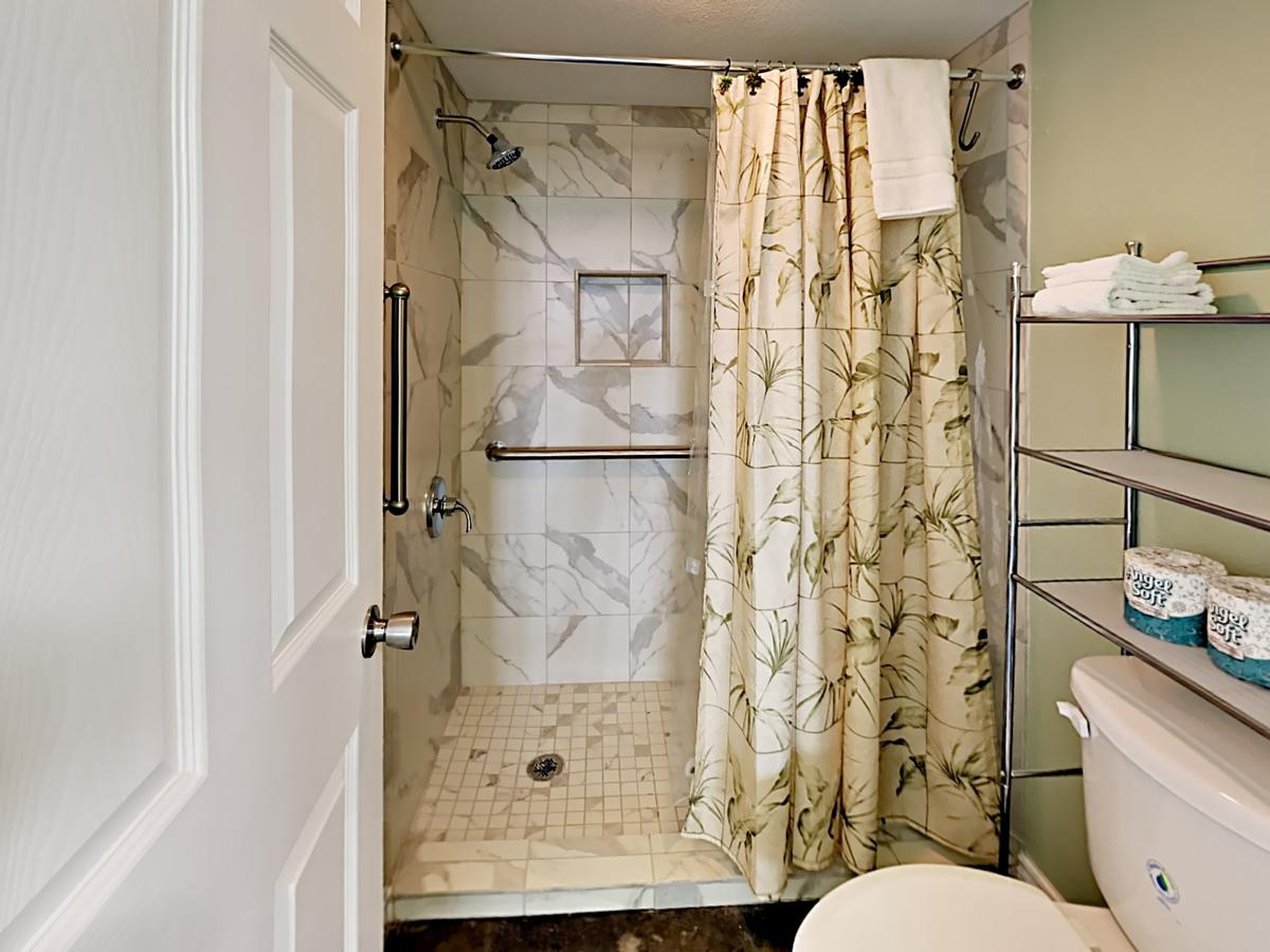116 Sea Breeze Condo - thumb 7