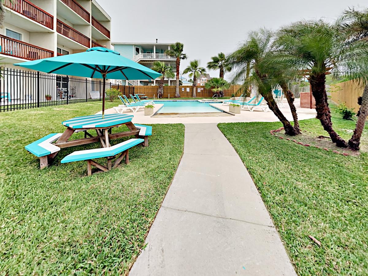 116 Sea Breeze Condo - thumb 15