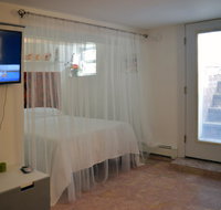 17-08 George Street - Accommodation Massachusetts
