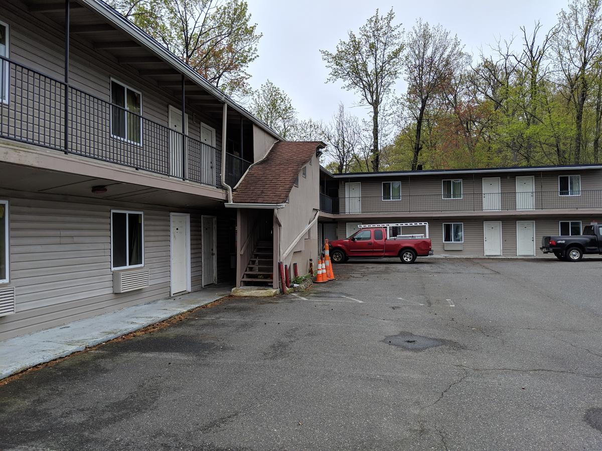Chalet Motel - thumb 7