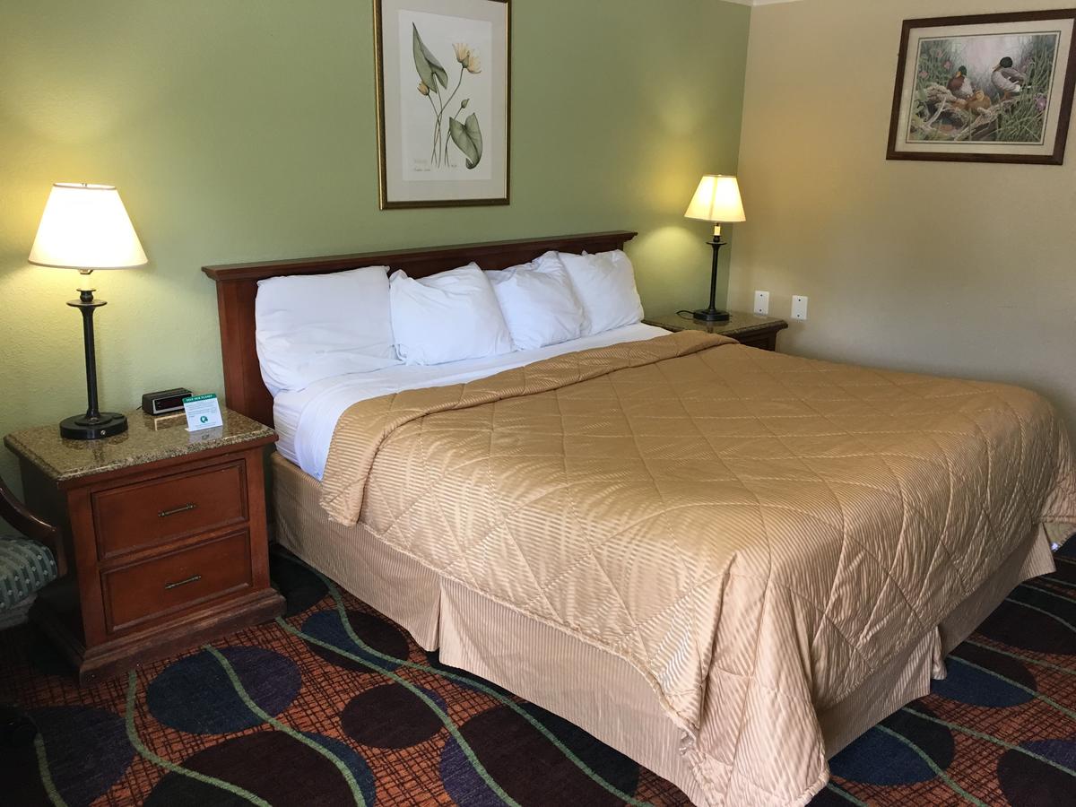 Americas Best Value Inn Jamestown - thumb 20