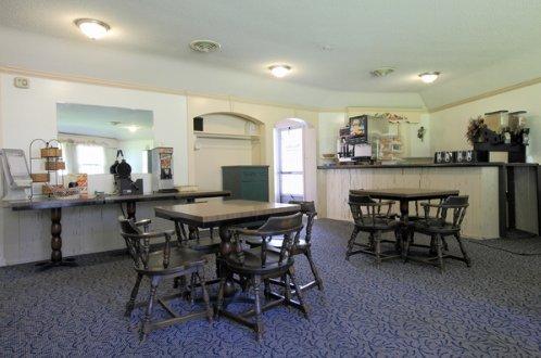 Americas Best Value Inn Jamestown - thumb 13