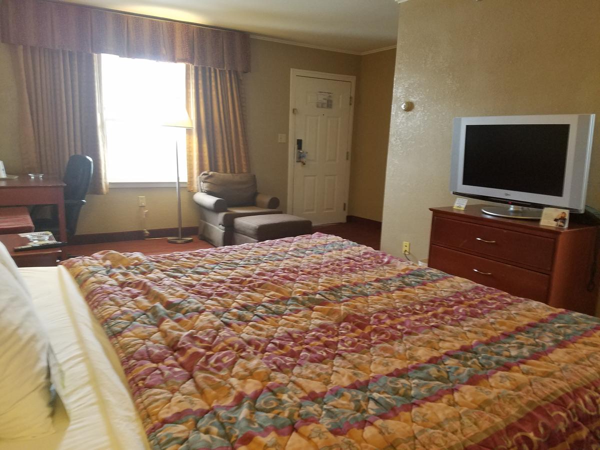 Days Inn By Wyndham Poughkeepsie - thumb 40