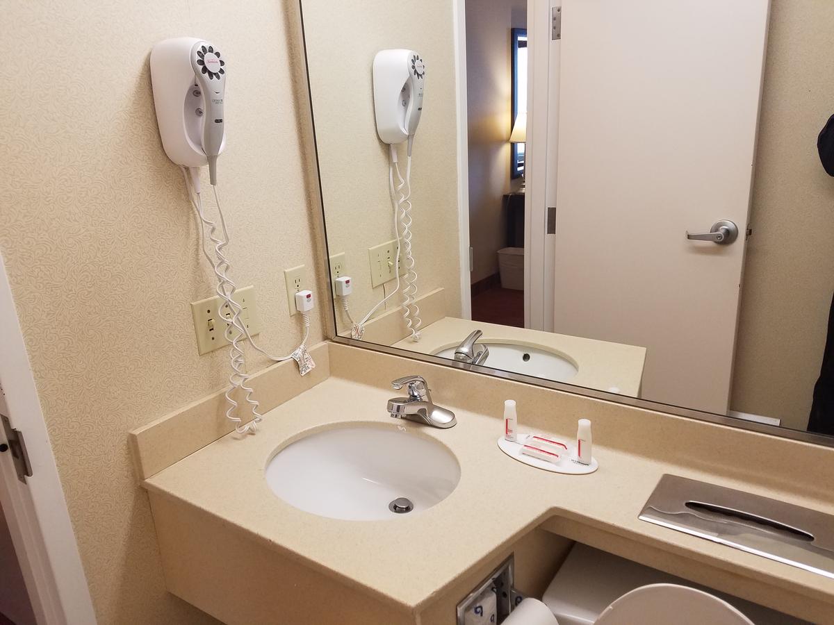 Days Inn By Wyndham Poughkeepsie - thumb 38