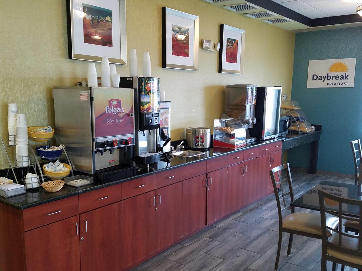 Days Inn By Wyndham Poughkeepsie - thumb 9