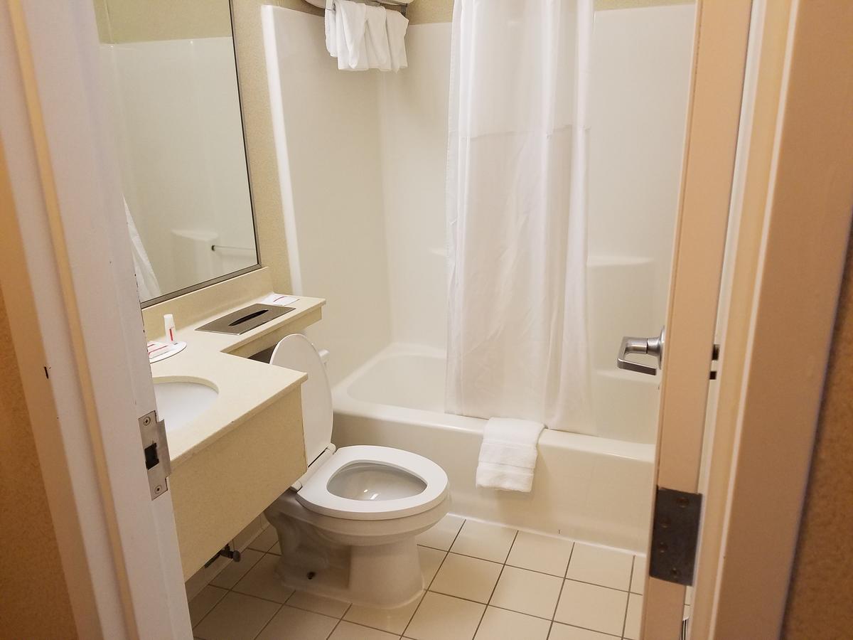 Days Inn By Wyndham Poughkeepsie - thumb 37