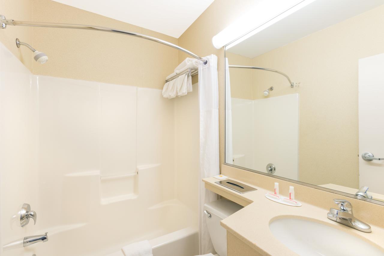 Days Inn By Wyndham Poughkeepsie - thumb 31
