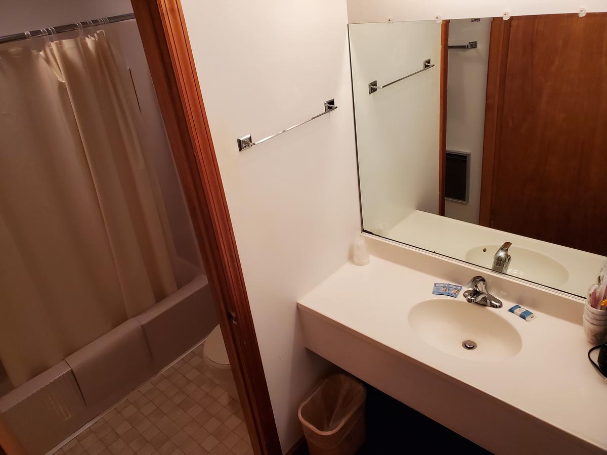 Lake View Motel - thumb 2
