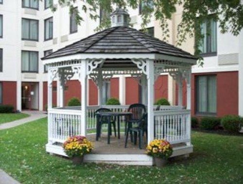 Ramada By Wyndham Watertown - thumb 2