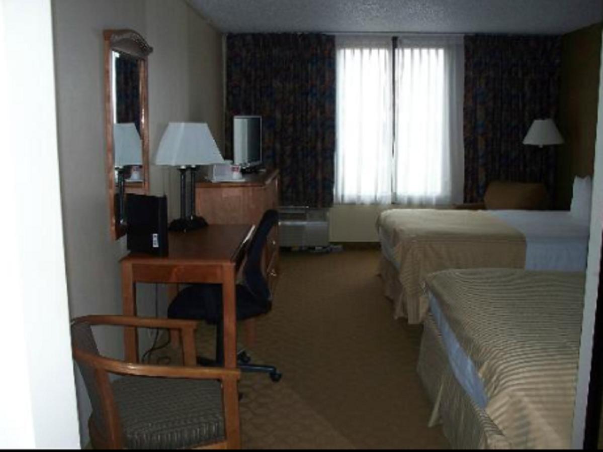 Ramada By Wyndham Watertown - thumb 10