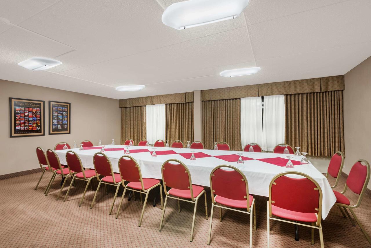 Ramada By Wyndham Watertown - thumb 32