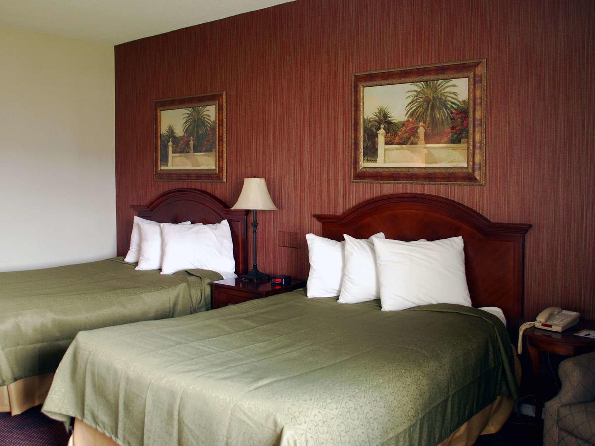 Travelodge By Wyndham Watertown - thumb 35