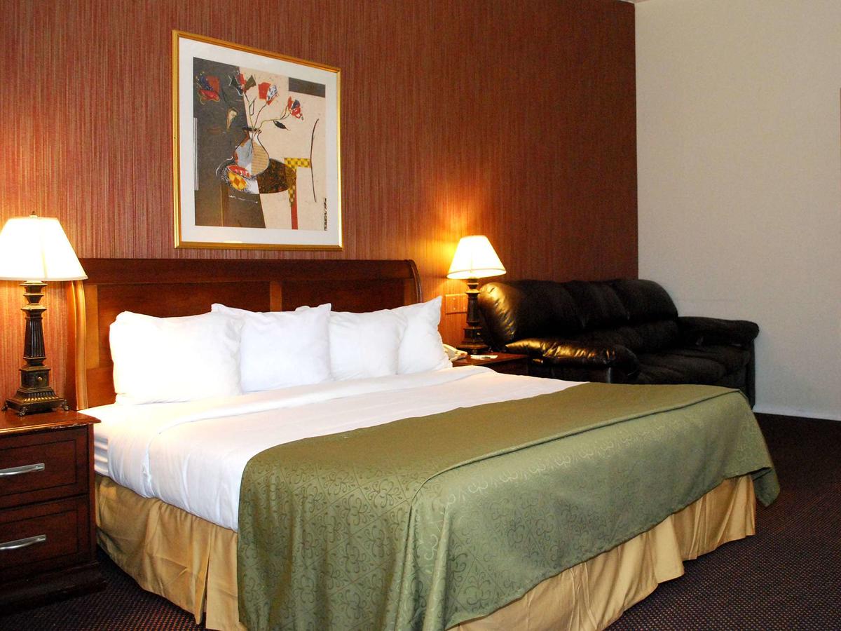 Travelodge By Wyndham Watertown - thumb 36