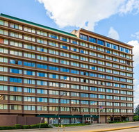 Quality Inn  Suites Cincinnati Downtown - Accommodation Massachusetts