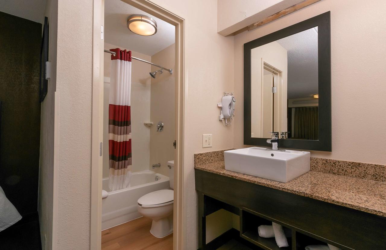 Red Roof Inn PLUS+ Columbus-Ohio State University OSU - thumb 10