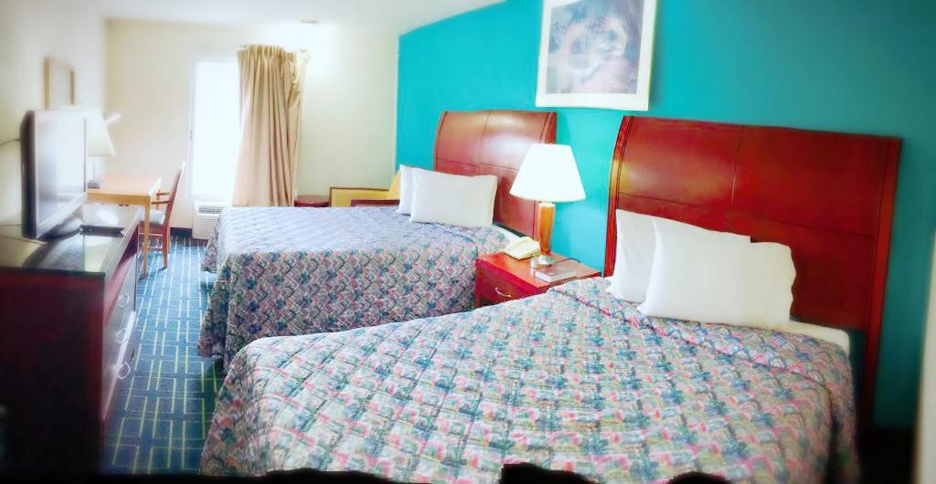 Home-Towne Suites - thumb 11