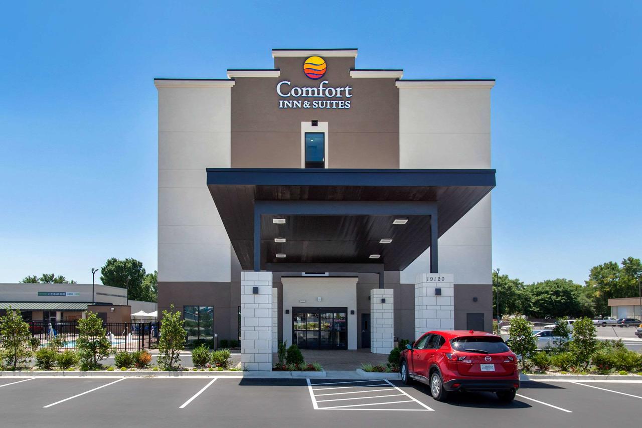 Comfort Inn & Suites Tulsa Catoosa - thumb 0