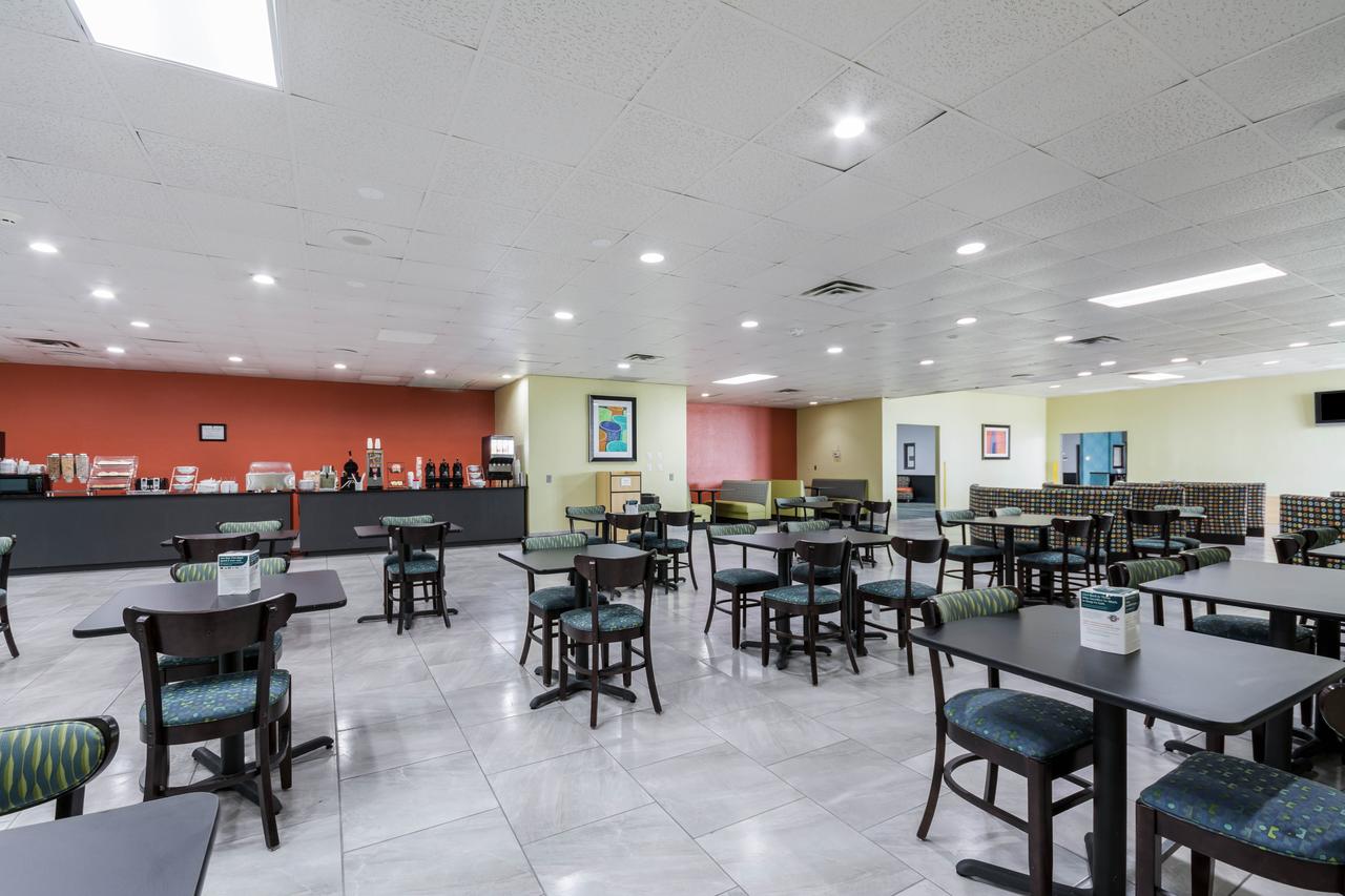 Clarion Inn & Suites Convention Center Near Bricktown - thumb 37