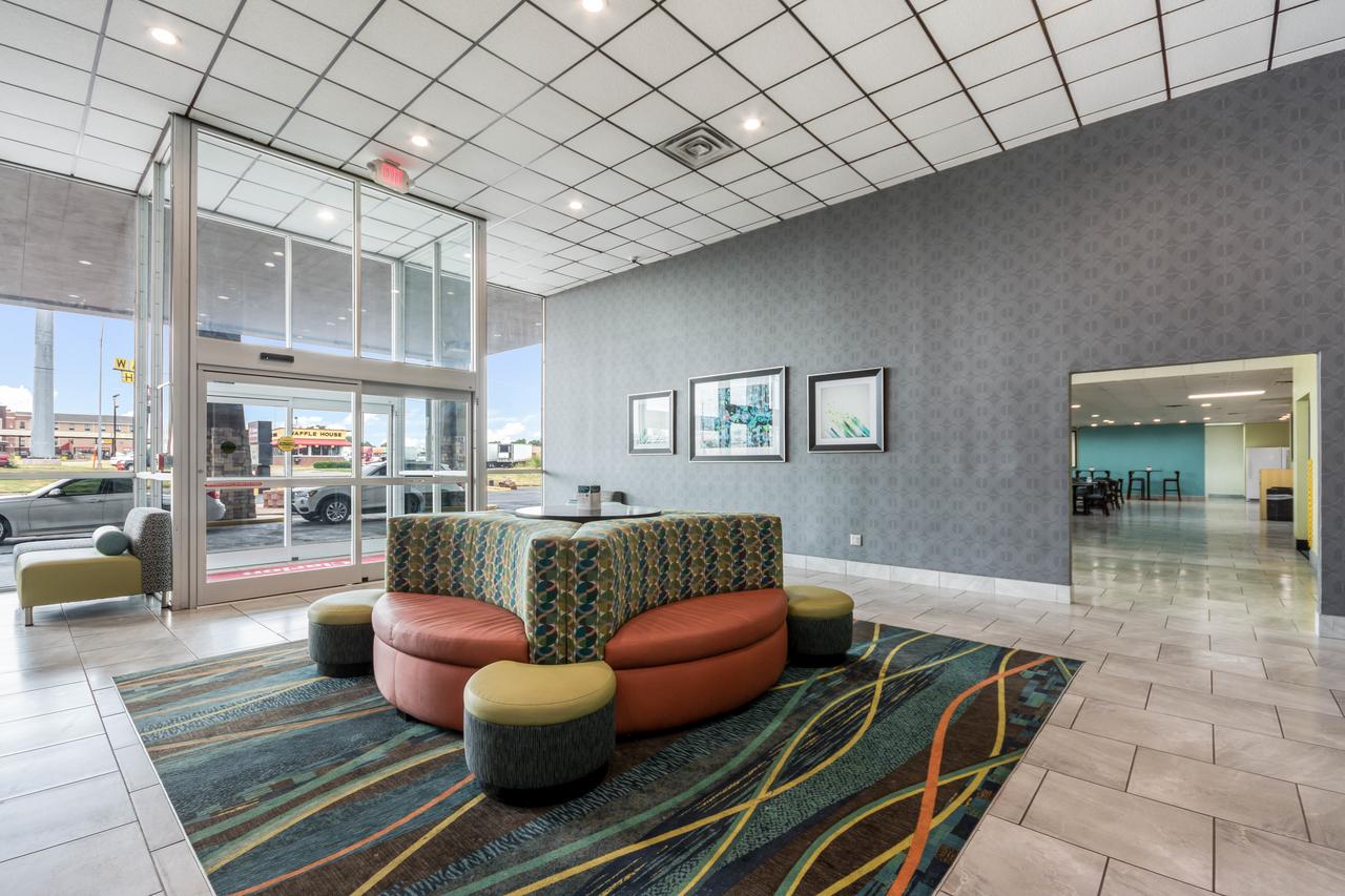 Clarion Inn & Suites Convention Center Near Bricktown - thumb 36
