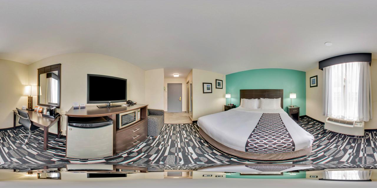 Clarion Inn & Suites Convention Center Near Bricktown - thumb 28
