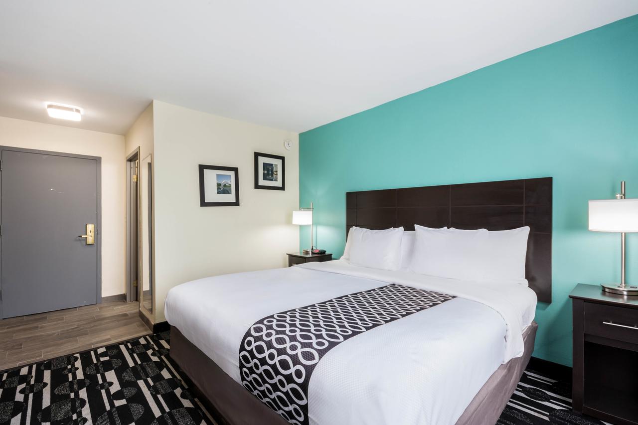 Clarion Inn & Suites Convention Center Near Bricktown - thumb 14