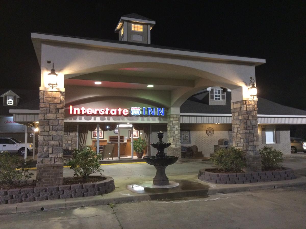 Interstate Inn - thumb 11