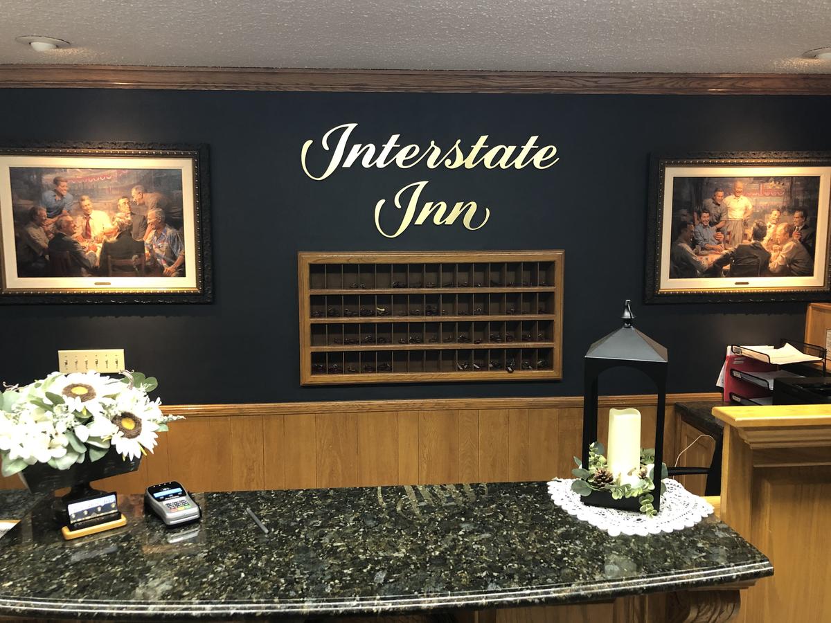 Interstate Inn - thumb 2