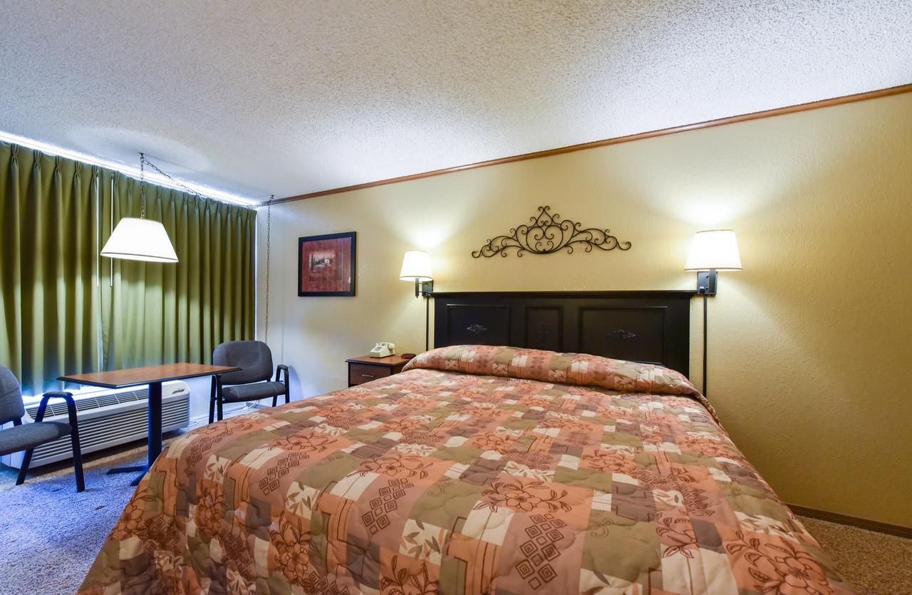 Interstate Inn - thumb 12