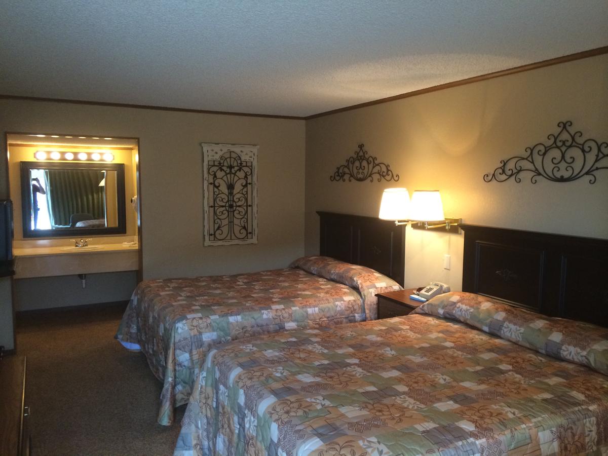 Interstate Inn - thumb 7